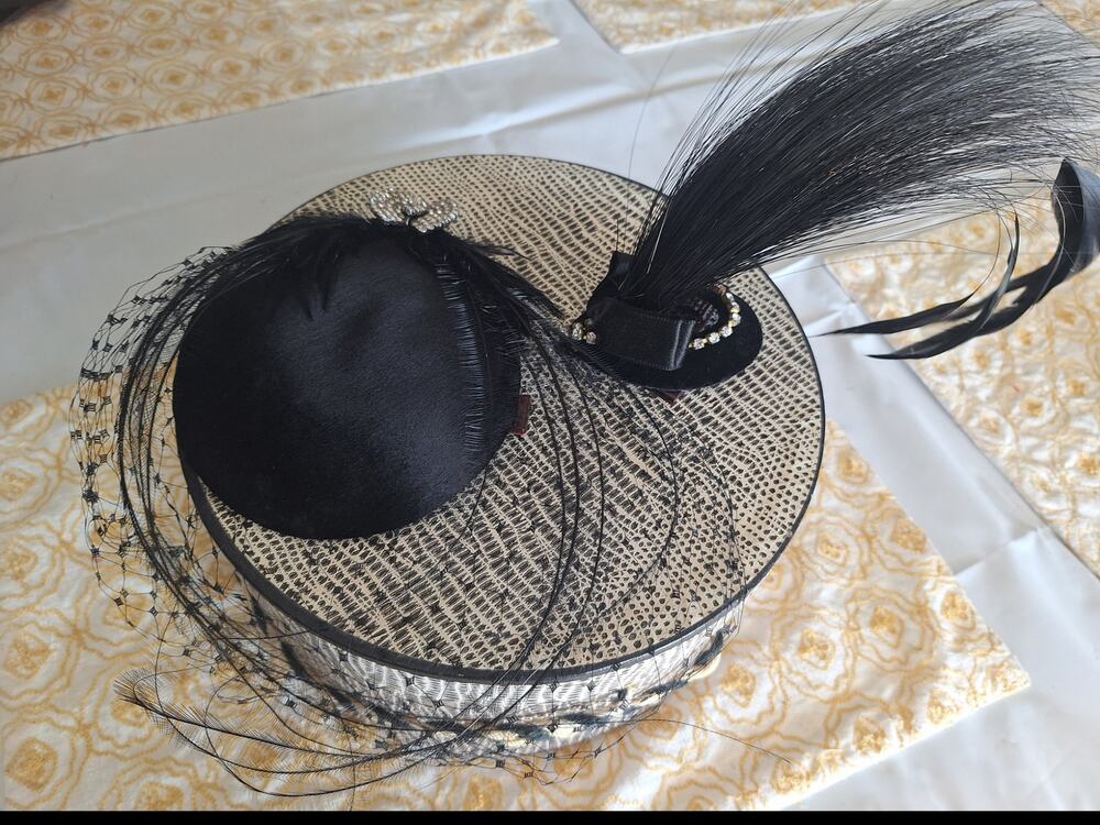 Vintage 1950s Rhinestone Feather Fascinator Headpiece Pair Veil Comb Hat Box